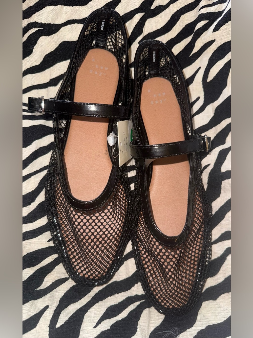 Size 10 Issa Mesh Mary Jane Ballet Flats  Memory Foam Insole  a new day Fishnet - Picture 4 of 7